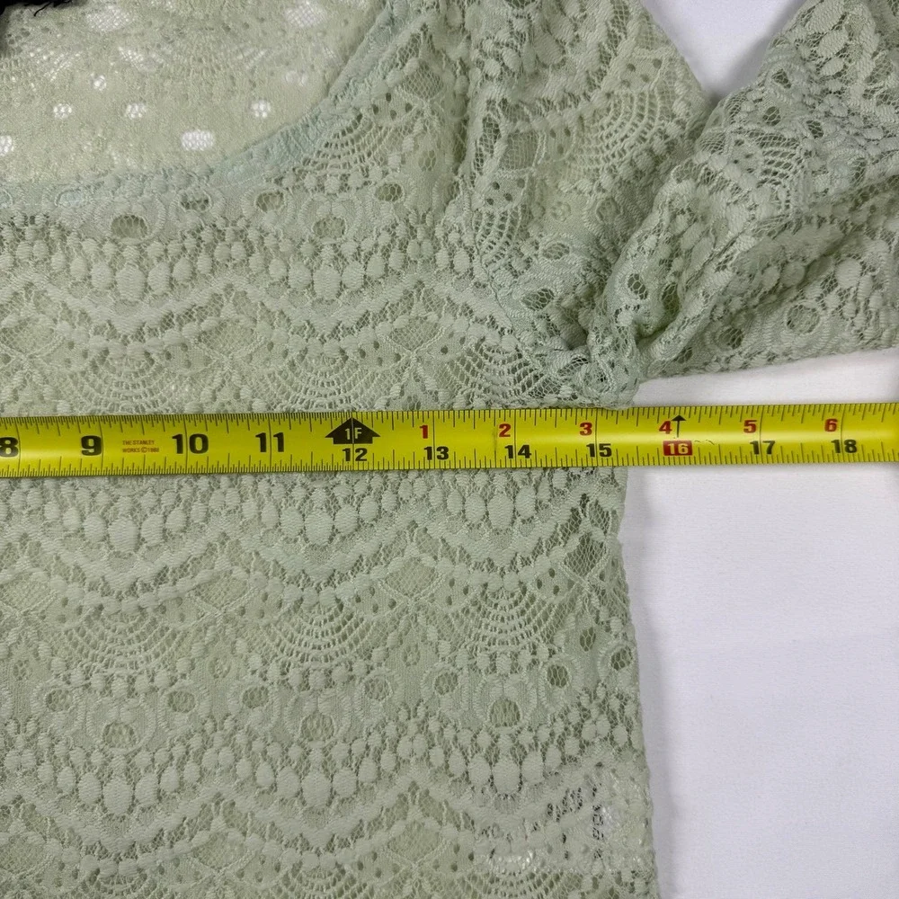 Tela Lace Green Top XS 3/4 Sleeve Cropped Elegant Sheer‎ Layering Blouse